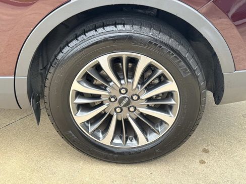 Certified 2023 Lincoln Nautilus FWD w/ Premium Package image 5