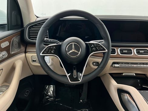 New 2026 Mercedes-Benz GLS 450 4MATIC image 12