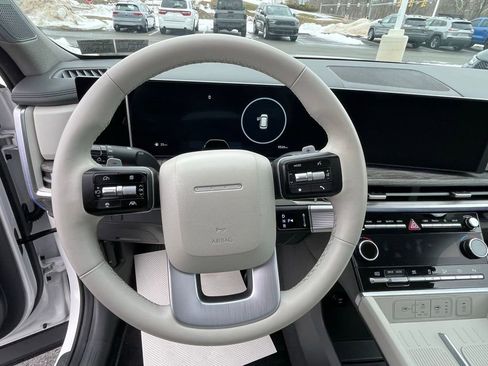 Used 2024 Hyundai Santa Fe Limited image 40