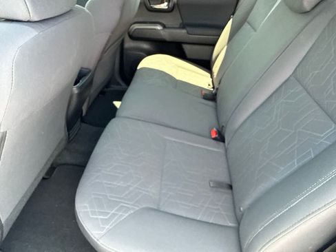 Used 2019 Toyota Tacoma TRD Sport RWD image 22