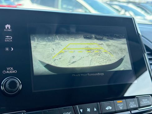 Used 2023 Honda Odyssey Elite image 32