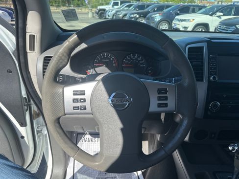 Used 2019 Nissan Frontier S image 18