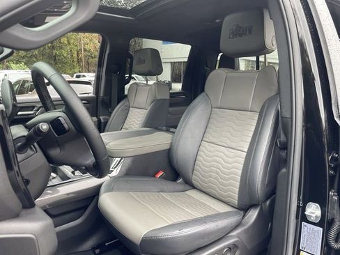 Used 2025 Chevrolet Silverado 2500 ZR2 w/ ZR2 Bison Edition image 17