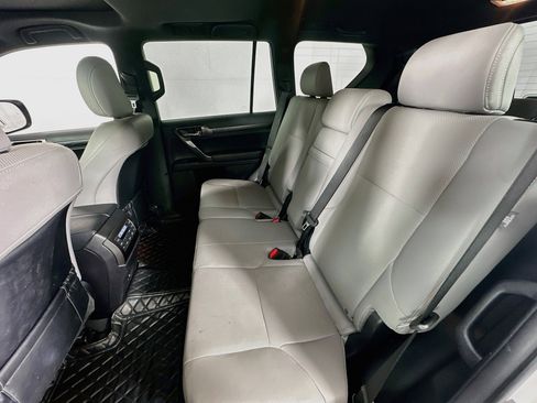 Used 2023 Lexus GX 460 w/ Black Line Special Edition AWD/4WD image 25