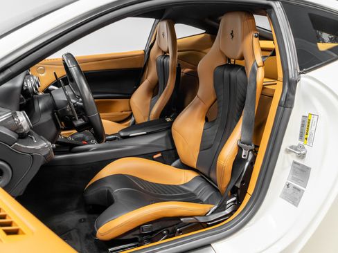 Used 2015 Ferrari F12 Berlinetta image 7