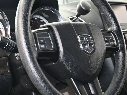 Used 2020 Dodge Grand Caravan SE image 13