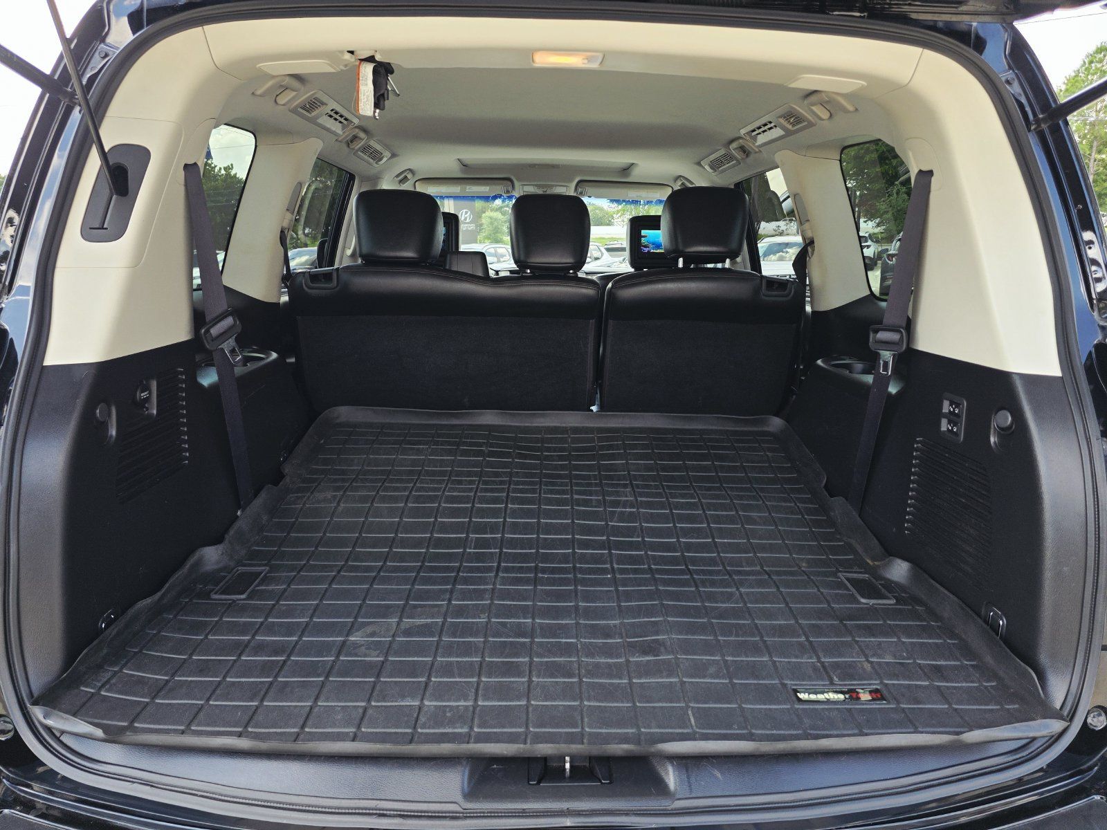 Used 2017 Nissan Armada Platinum RWD image 20