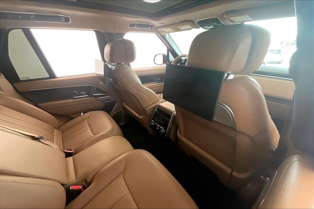 Used 2024 Land Rover Range Rover Autobiography AWD/4WD image 35
