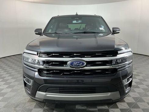 Used 2024 Ford Expedition Limited AWD/4WD image 2