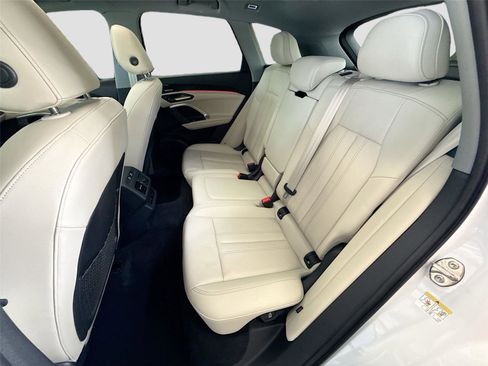 Certified 2025 Audi Q5 Premium Plus image 26