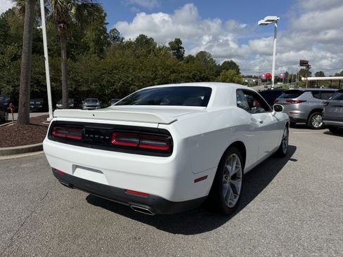 Used 2022 Dodge Challenger GT image 3
