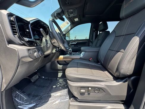 Used 2025 Chevrolet Silverado 1500 High Country w/ High Country Premium Package AWD/4WD image 18