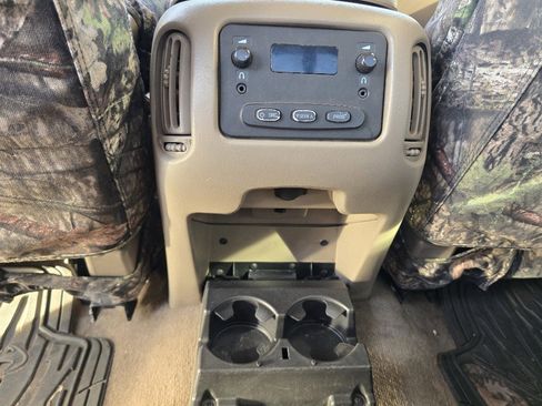 Used 2004 GMC Sierra 2500 SLT w/ Heavy-Duty Power Package image 27