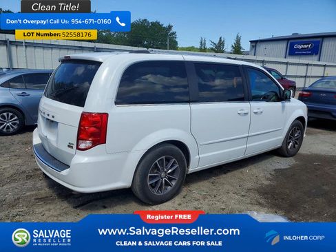 Used 2017 Dodge Grand Caravan SXT FWD image 4