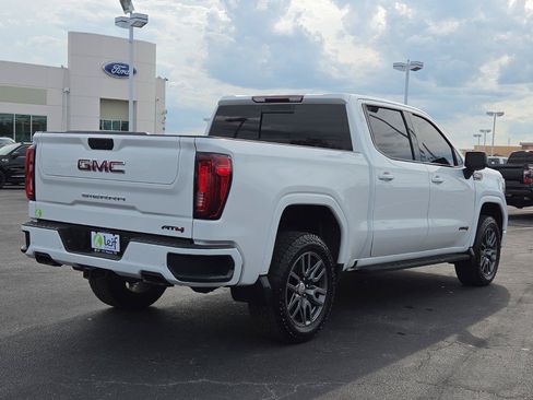 Used 2021 GMC Sierra 1500 AT4 w/ AT4 Premium Package AWD/4WD image 8