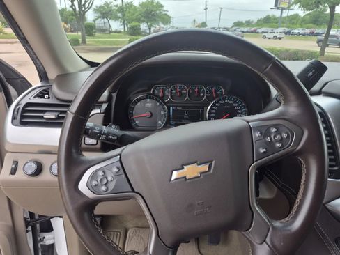 Used 2018 Chevrolet Suburban LT image 34