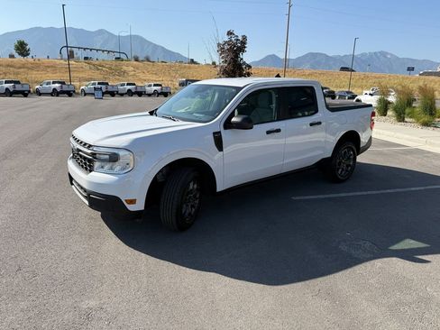 Used 2022 Ford Maverick XLT image 3