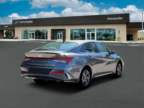 New 2026 Hyundai Elantra SEL Sport Premium w/ Cargo Package FWD image 7