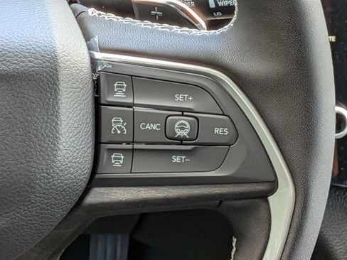 New 2026 Jeep Grand Cherokee Limited AWD/4WD image 19