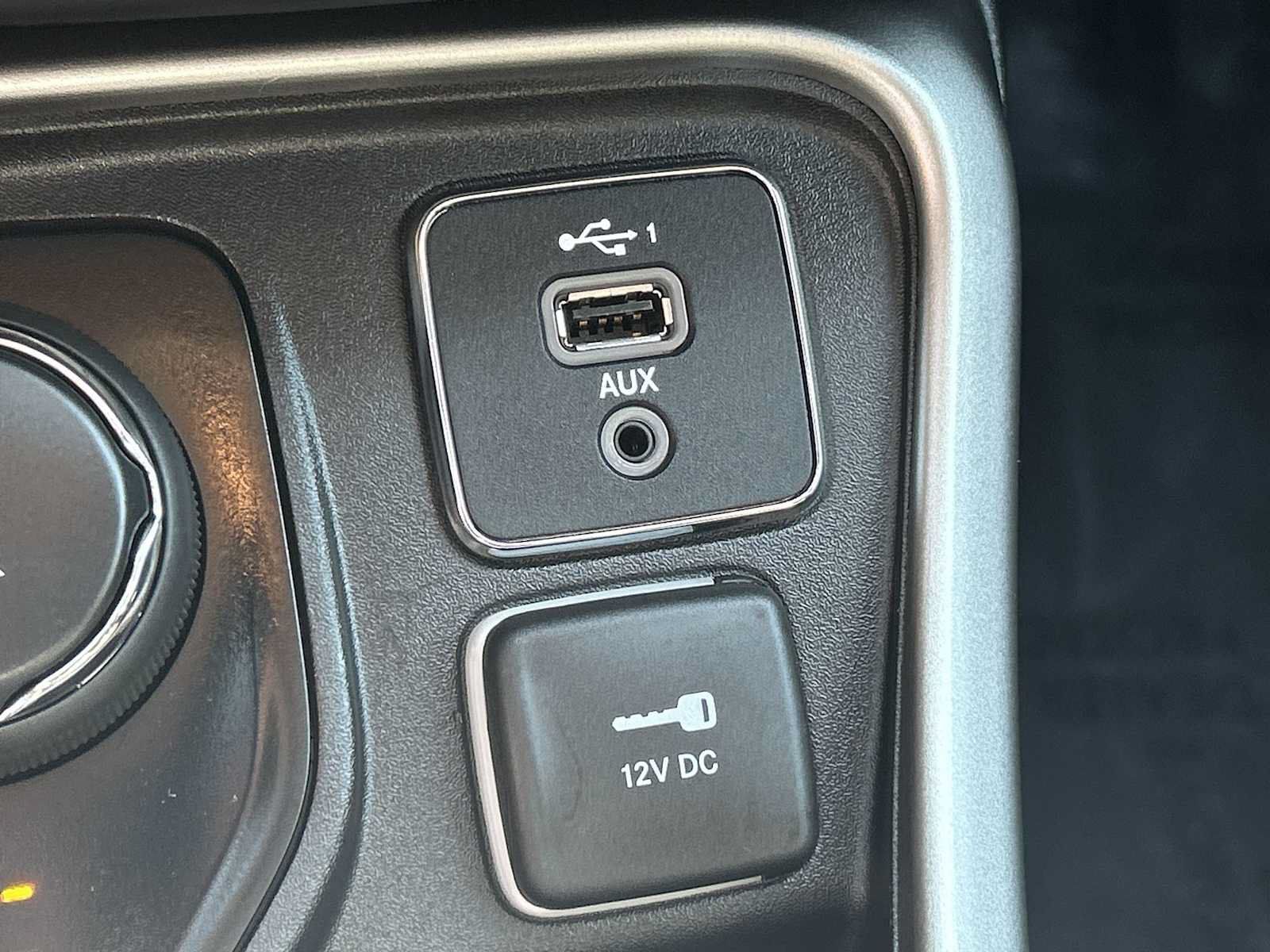 Used 2019 Jeep Compass Latitude w/ Popular Equipment Group AWD/4WD image 22