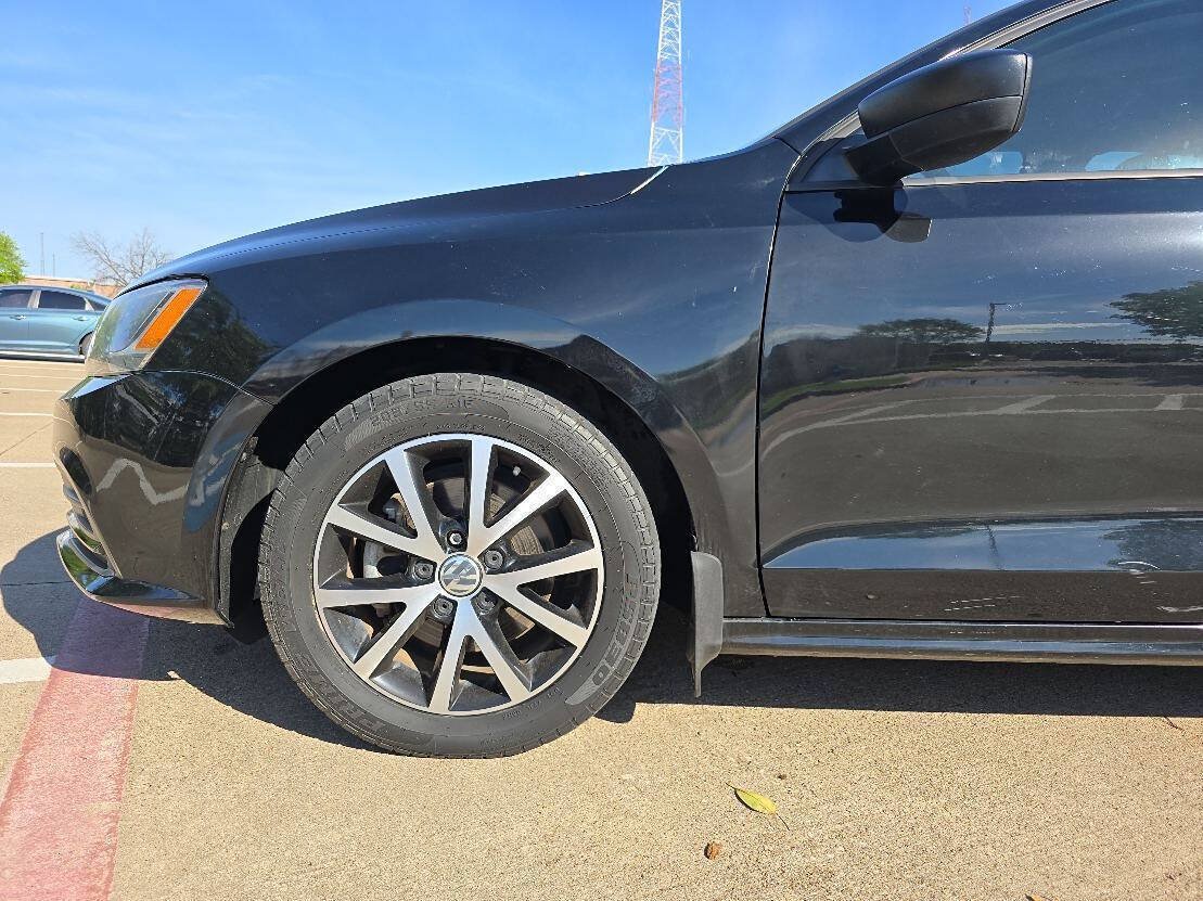 Used 2016 Volkswagen Jetta SE FWD image 14