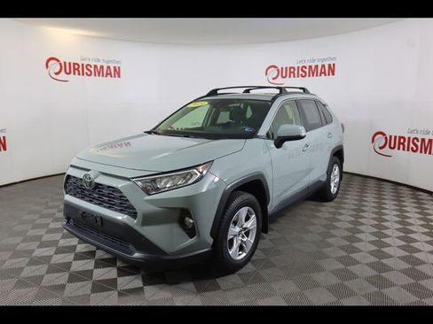 Used 2019 Toyota RAV4 XLE w/ Convenience Package AWD/4WD image 3