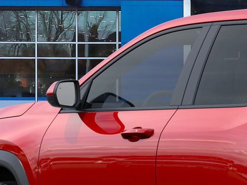 New 2026 Chevrolet Equinox LT w/ LPO, Floor Liner Package image 36