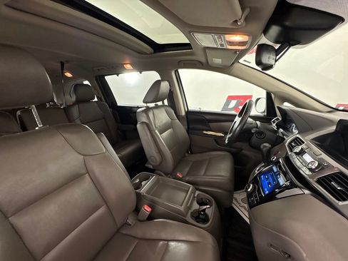 Used 2017 Honda Odyssey EX-L image 31