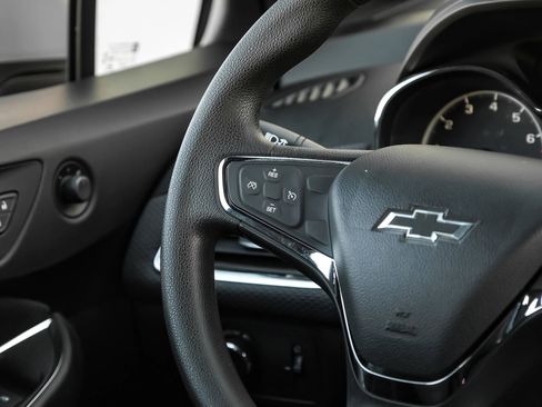 Used 2019 Chevrolet Cruze LT w/ Convenience Package FWD image 18