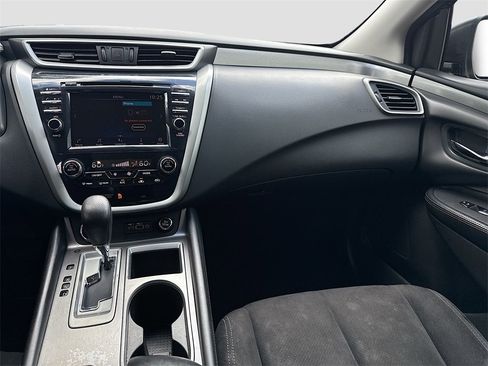 Used 2019 Nissan Murano S image 21