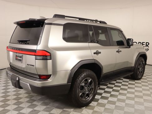 Used 2024 Lexus GX 550 image 21