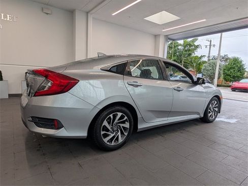 Used 2018 Honda Civic EX image 12