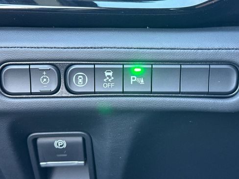 Certified 2025 Acura MDX SH-AWD w/ Technology Package image 38