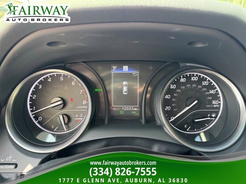 Used 2024 Toyota Camry SE image 21