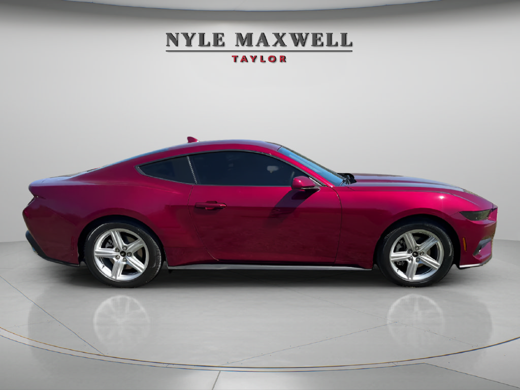 Used 2026 Ford Mustang Coupe RWD image 4