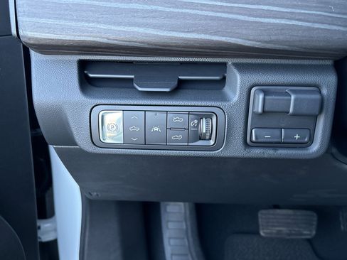 New 2025 GMC Sierra EV Denali image 59