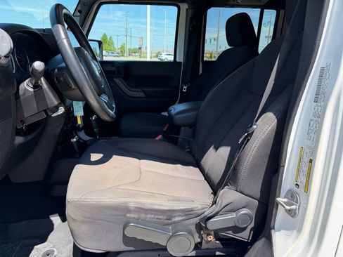 Used 2013 Jeep Wrangler Unlimited Sport AWD/4WD image 11