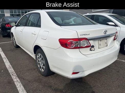 Used 2011 Toyota Corolla LE image 4