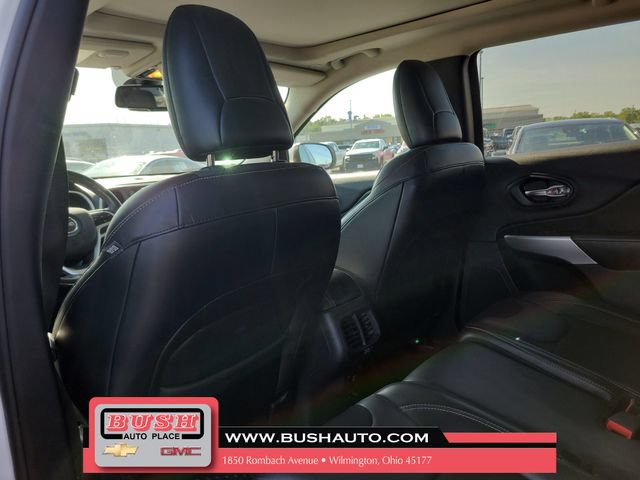 Used 2018 Jeep Cherokee Latitude Plus w/ Comfort/Convenience Group AWD/4WD image 14