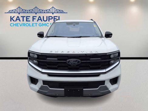 Certified 2025 Ford Expedition Max Platinum w/ Driver's Package AWD/4WD image 2