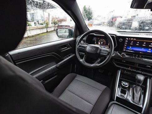 Used 2023 Chevrolet Colorado Trail Boss w/ Advanced Trailering Package image 28