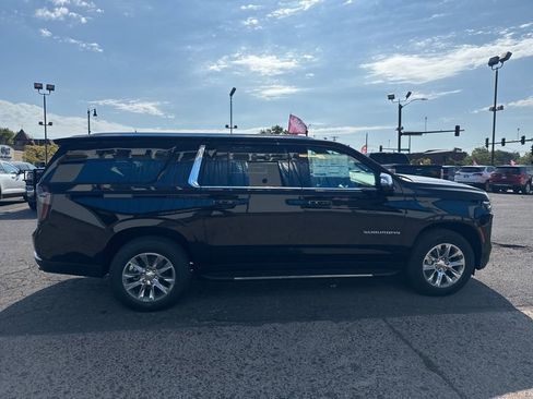 New 2026 Chevrolet Suburban Premier w/ Sun And Tow Package image 9