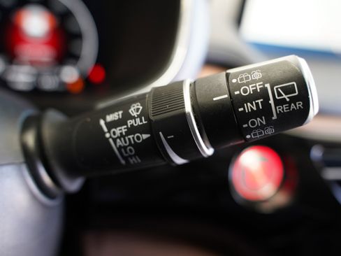 Used 2023 Acura MDX SH-AWD w/ Technology Package image 15