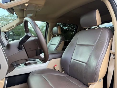 Used 2018 Ford F150 Lariat w/ Equipment Group 501A Mid AWD/4WD image 9