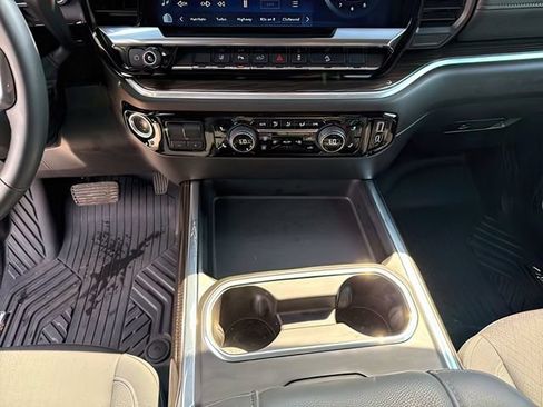 Used 2025 Chevrolet Silverado 2500 LT w/ Trail Boss Package AWD/4WD image 28