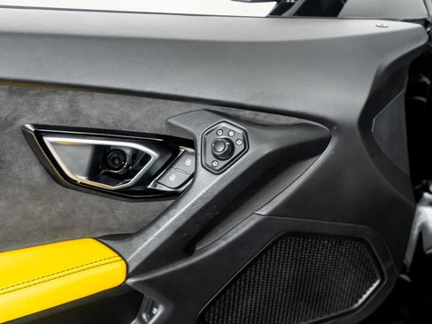 Used 2016 Lamborghini Huracan LP 610-4 image 45