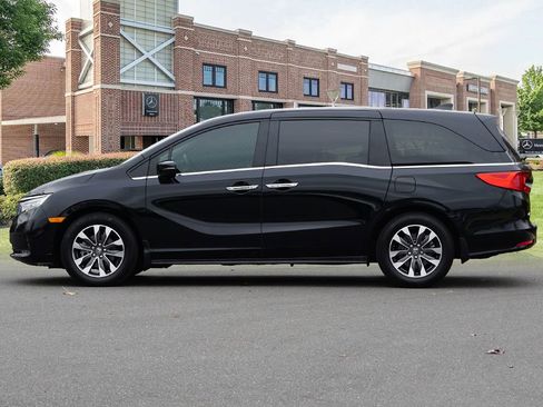 Used 2024 Honda Odyssey EX-L image 8