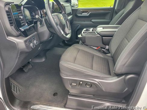 Certified 2024 Chevrolet Silverado 1500 LT AWD/4WD image 11