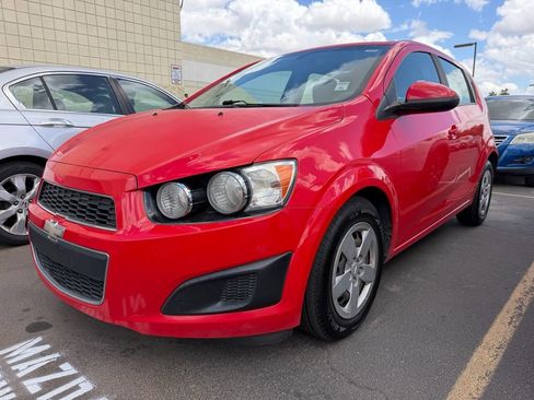 Used 2014 Chevrolet Sonic LS FWD image 2
