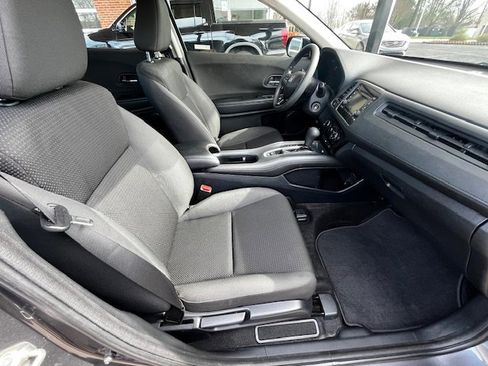 Used 2019 Honda HR-V LX image 14